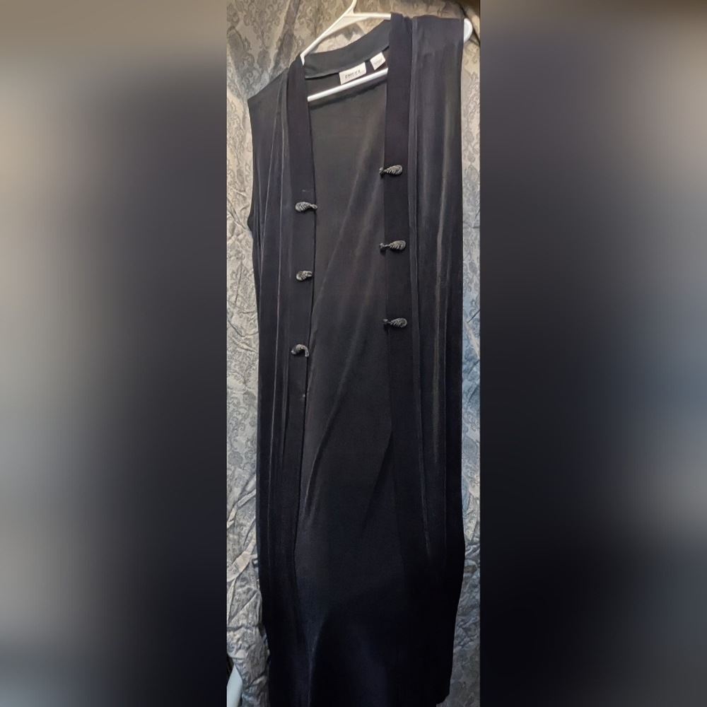 Black Sleeveless Buttoned Vest